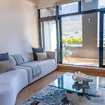 Hip Hop Villa By Legae Lux Suites