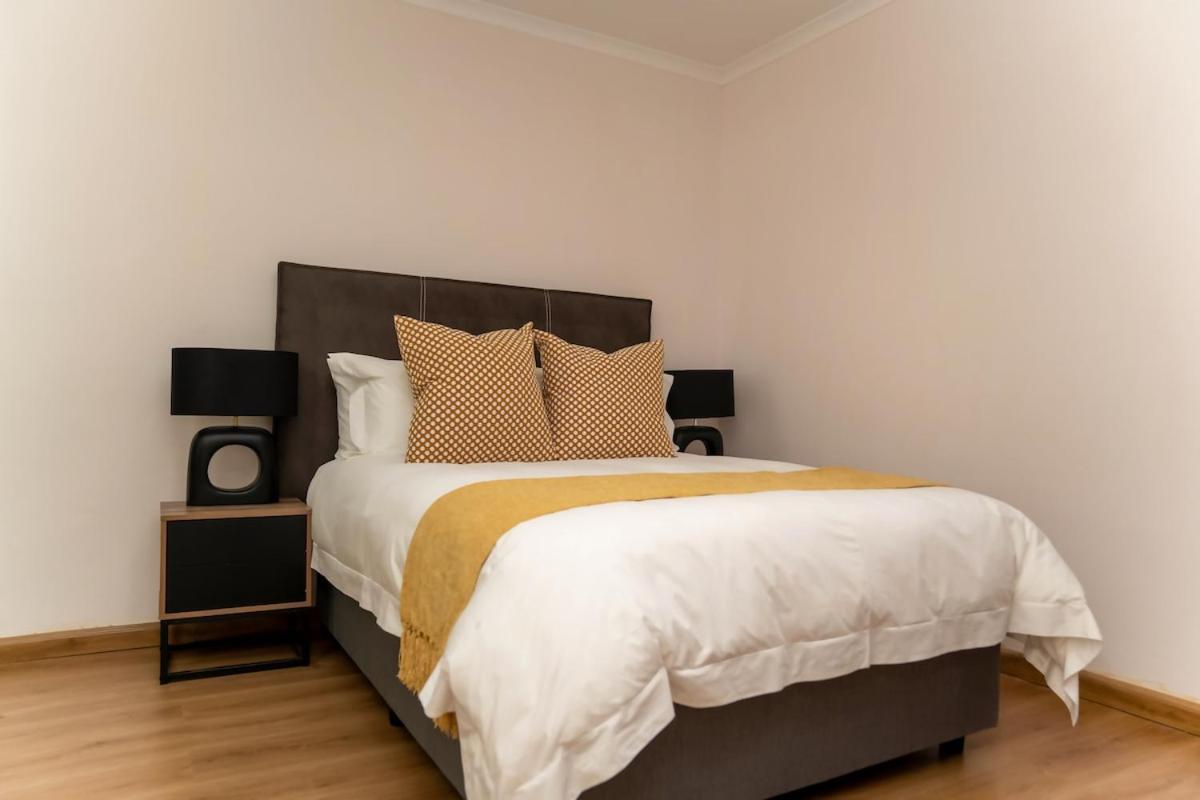 Hip Hop By Legae Lux Apartment Cape Town
