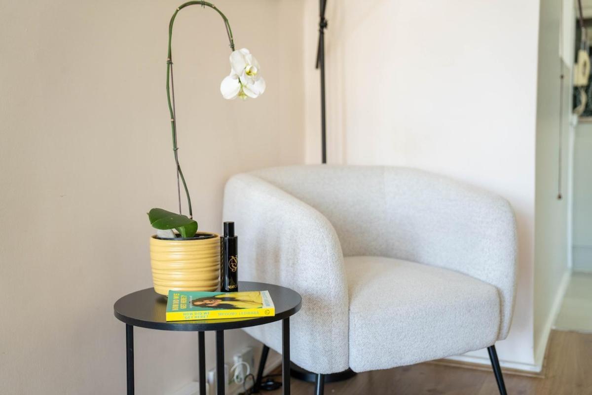 Apartment Hip Hop By Legae Lux Cape Town