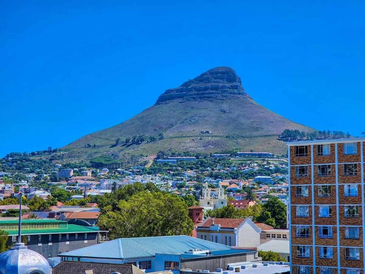 Apartment Hip Hop By Legae Lux Cape Town